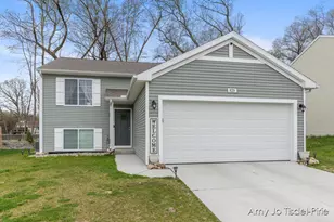 829 Hollyhock Dr, Greenville, MI 48838 - Photo 1