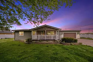 69417 Eisenhower Rd, Sturgis, MI 49091 - Photo 1