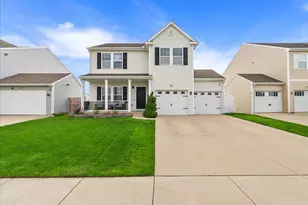 5922 Sable Ridge Dr SE, Kentwood, MI 49508 - Photo 1
