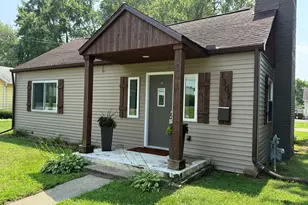 1302 Barnes St, Albion, MI 49224 - Photo 1