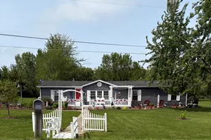 2550 Russell Rd, Baroda, MI 49101 - Photo 1