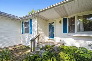 502 Woodland Dr, Buchanan, MI 49107 - Photo 1