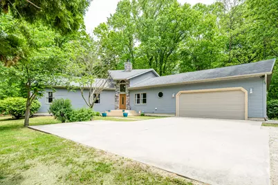 4077 Pinewood Drive, Benton Harbor, MI 49022 - Photo 1