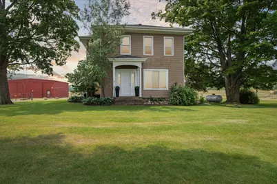 411 W X Y Avenue, Vicksburg, MI 49097 - Photo 1