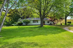 2877 Bessemer Rd, Coloma, MI 49038 - Photo 1