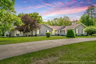 376 Stauffer Dr, Hastings, MI 49058 - Photo 1