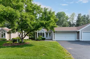569 Appletree Dr, Holland, MI 49423 - Photo 1