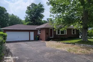 407 Louise Ave, Dowagiac, MI 49047 - Photo 1