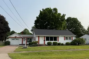 308 Strait Ct, Jonesville, MI 49250 - Photo 1