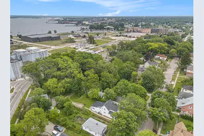 1188 Washington Avenue, Muskegon, MI 49441 - Photo 1
