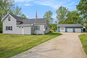 324 Cranson Rd, Bronson, MI 49028 - Photo 1