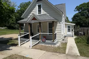 323 Lafayette Ave, Grand Haven, MI 49417 - Photo 1