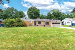 4340 Sunset Dr, Kalamazoo, MI 49008 - Photo 1