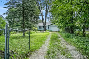 1124 Kusterer Dr NW, Grand Rapids, MI 49534 - Photo 1