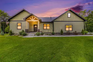 1185 N Hillside Dr, Ludington, MI 49431 - Photo 1