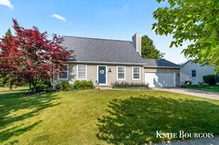611 Twin Lakes Dr NE, Grand Rapids, MI 49525 - Photo 1