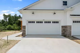 140 Ashley Ct, Brooklyn, MI 49230 - Photo 1