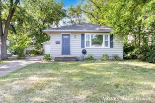 576 Van Allen St SE, Wyoming, MI 49548 - Photo 1