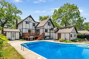 1051 Phoenix St, South Haven, MI 49090 - Photo 1