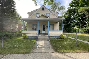 402 Monroe Ave, Muskegon, MI 49441 - Photo 1