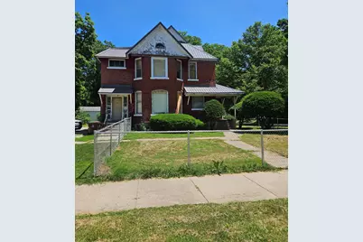 702 N Superior Street, Albion, MI 49224 - Photo 1