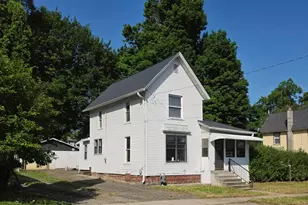 24 Tennyson Ave, Battle Creek, MI 49015 - Photo 1