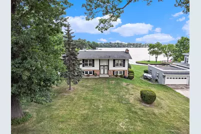 231 Lakeshore Drive, Battle Creek, MI 49015 - Photo 1