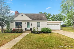 261 W 28th St, Holland, MI 49423 - Photo 1