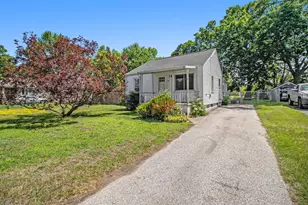 810 N James St, Ludington, MI 49431 - Photo 1