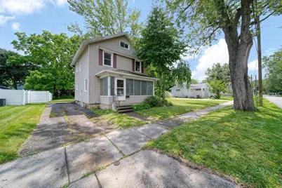 407 S Grinnell Street, Jackson, MI 49203 - Photo 1