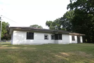 1634 Ogden Ave, Benton Harbor, MI 49022 - Photo 1