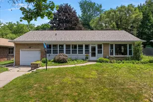 1712 Rosewood Ave SE, Grand Rapids, MI 49506 - Photo 1