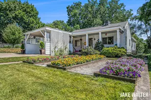 816 Malta St NE, Grand Rapids, MI 49503 - Photo 1
