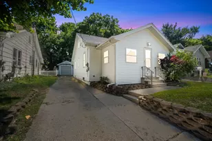 2633 Highland Ave Ave, Jackson, MI 49203 - Photo 1