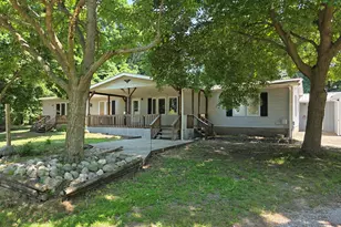 627 W 44th St, Fremont, MI 49412 - Photo 1