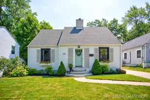 320 Lawndale Ave NE, Grand Rapids, MI 49503 - Photo 1