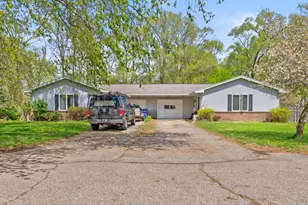 287-289 S Waverly Rd, Holland, MI 49423 - Photo 1