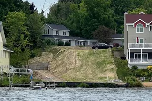 7922 Lakewood Dr S, Coloma, MI 49038 - Photo 1