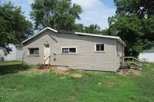 809 Washington St, Nashville, MI 49073 - Photo 1