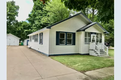 323 N Kalamazoo Street, White Pigeon, MI 49099 - Photo 1