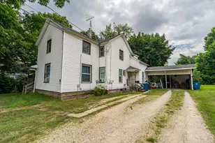 105 Pine St, Decatur, MI 49045 - Photo 1