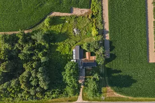 319 W Grand River Ave, Ionia, MI 48846 - Photo 1