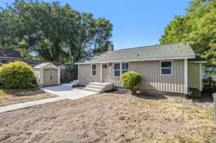 1002 W Forest Ave, Muskegon, MI 49441 - Photo 1