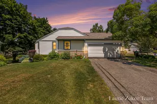 40 Skyline Cir NW, Grand Rapids, MI 49504 - Photo 1
