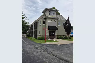 1014 S Beacon Boulevard, Grand Haven, MI 49417 - Photo 1