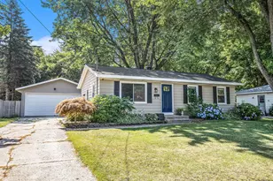 168 Gaylord Dr, Rockford, MI 49341 - Photo 1