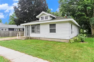 25 Washington St, Galesburg, MI 49053 - Photo 1