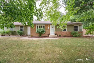 863 Coral St, Jenison, MI 49428 - Photo 1