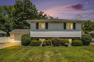 1017 Parchmount Ave, Kalamazoo, MI 49004 - Photo 1