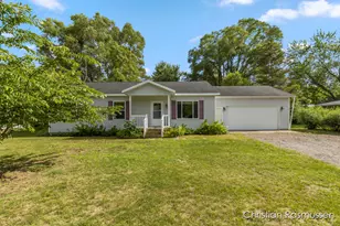 903 E Van Deinse Ave, Greenville, MI 48838 - Photo 1